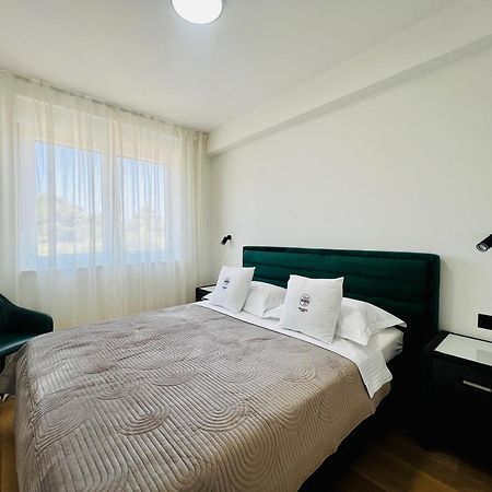 Apartments The Beach Resort Вир Екстер'єр фото