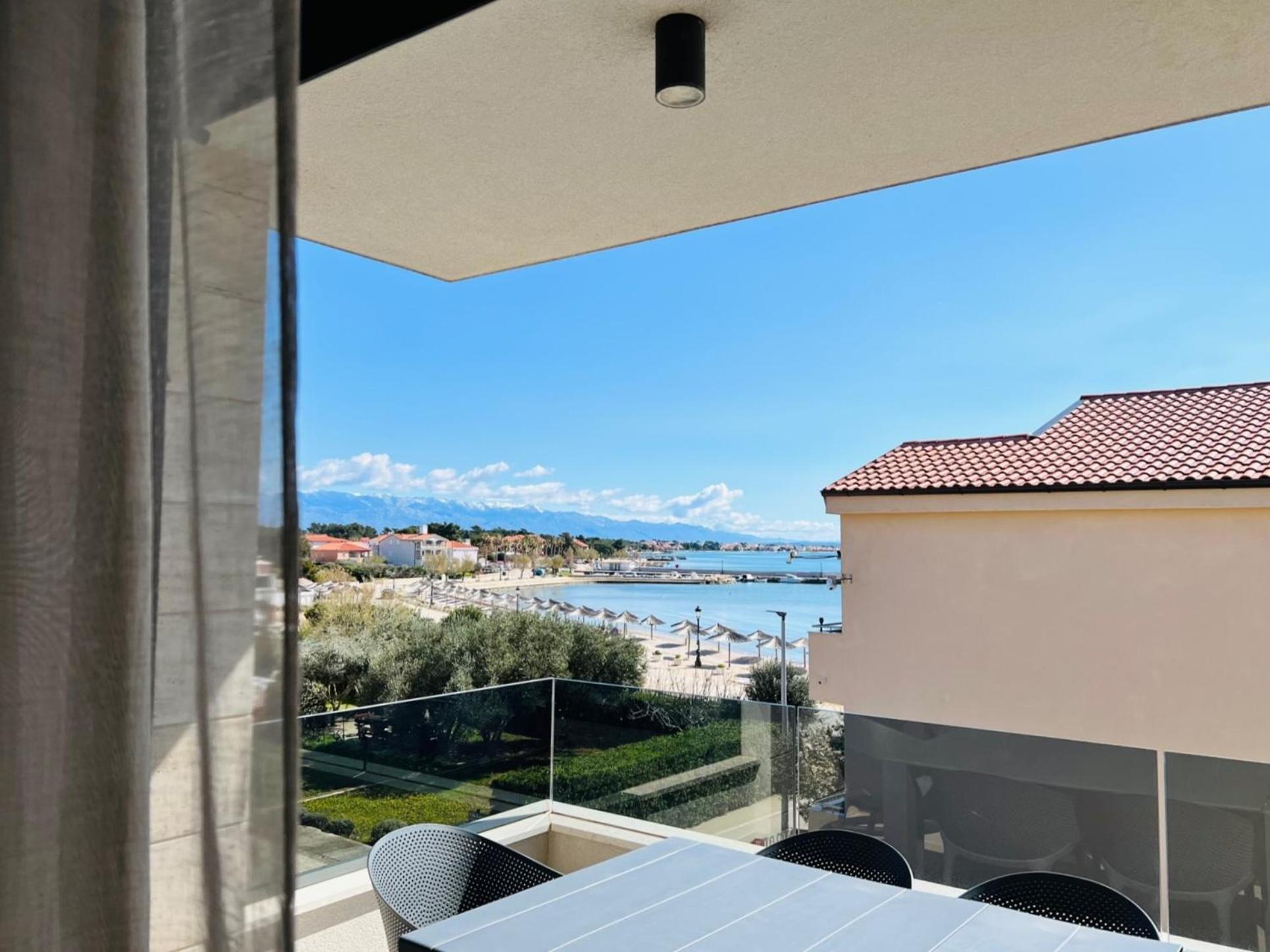Apartments The Beach Resort Вир Екстер'єр фото