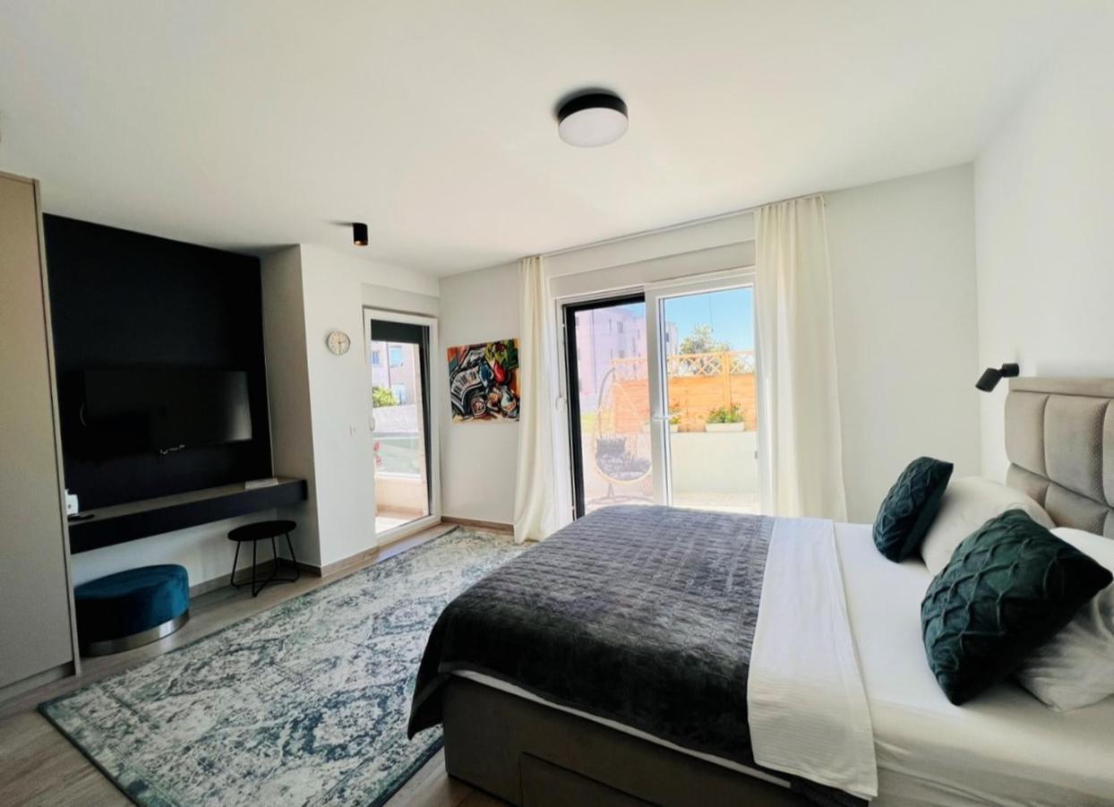 Apartments The Beach Resort Вир Екстер'єр фото