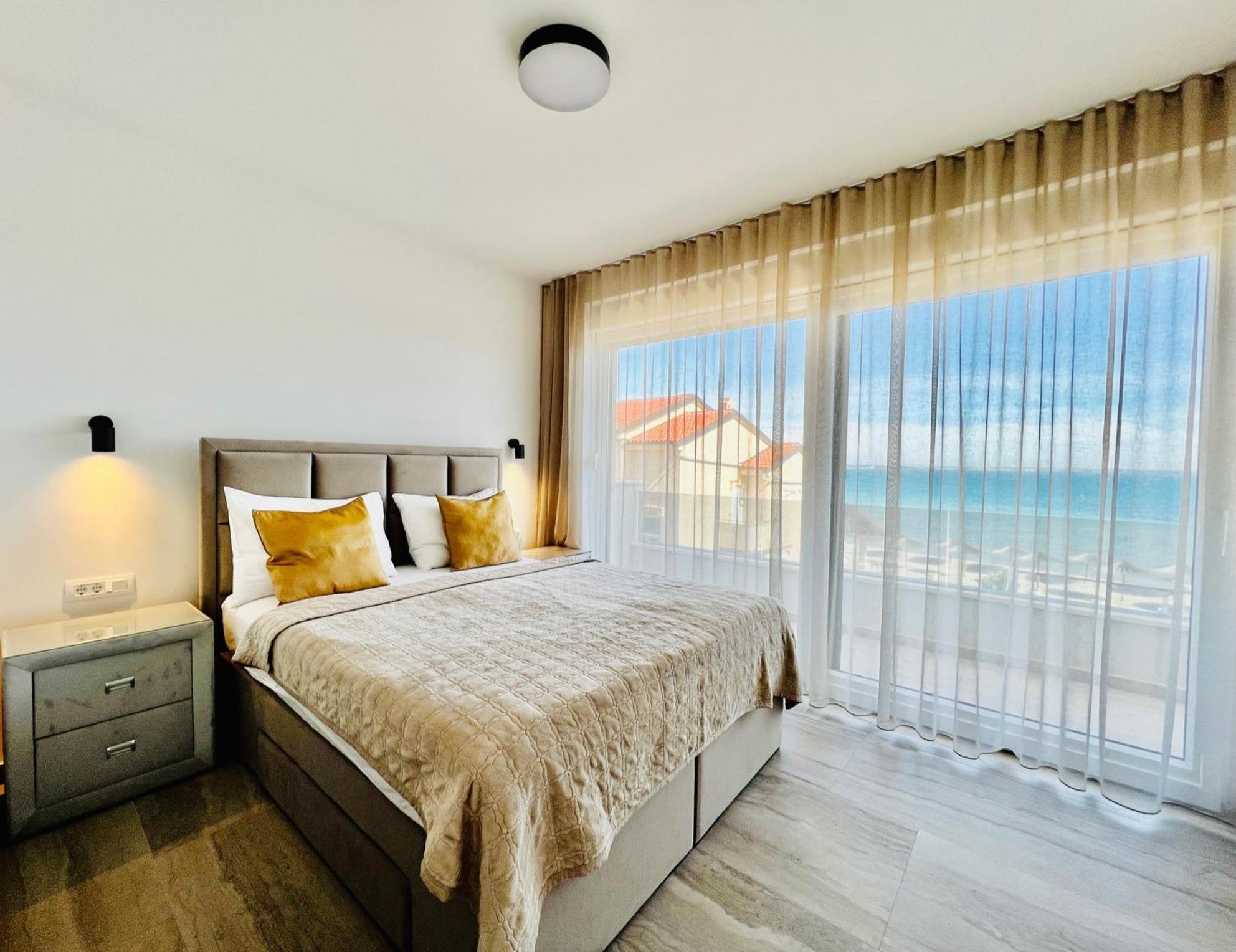 Apartments The Beach Resort Вир Екстер'єр фото
