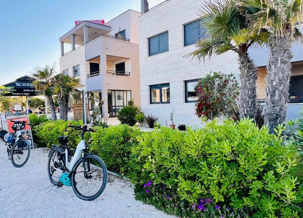 Apartments The Beach Resort Вир Екстер'єр фото