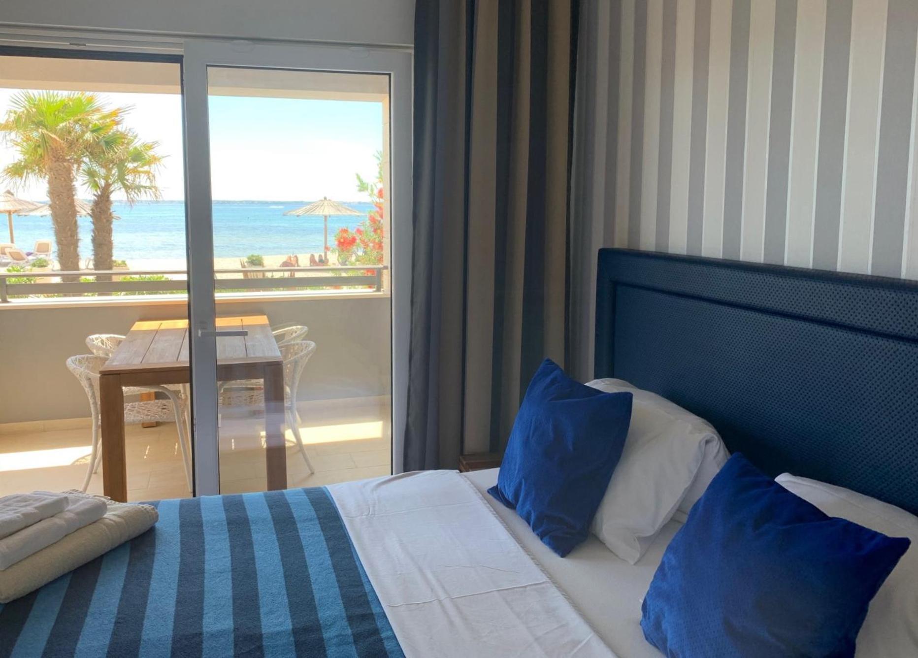Apartments The Beach Resort Вир Екстер'єр фото
