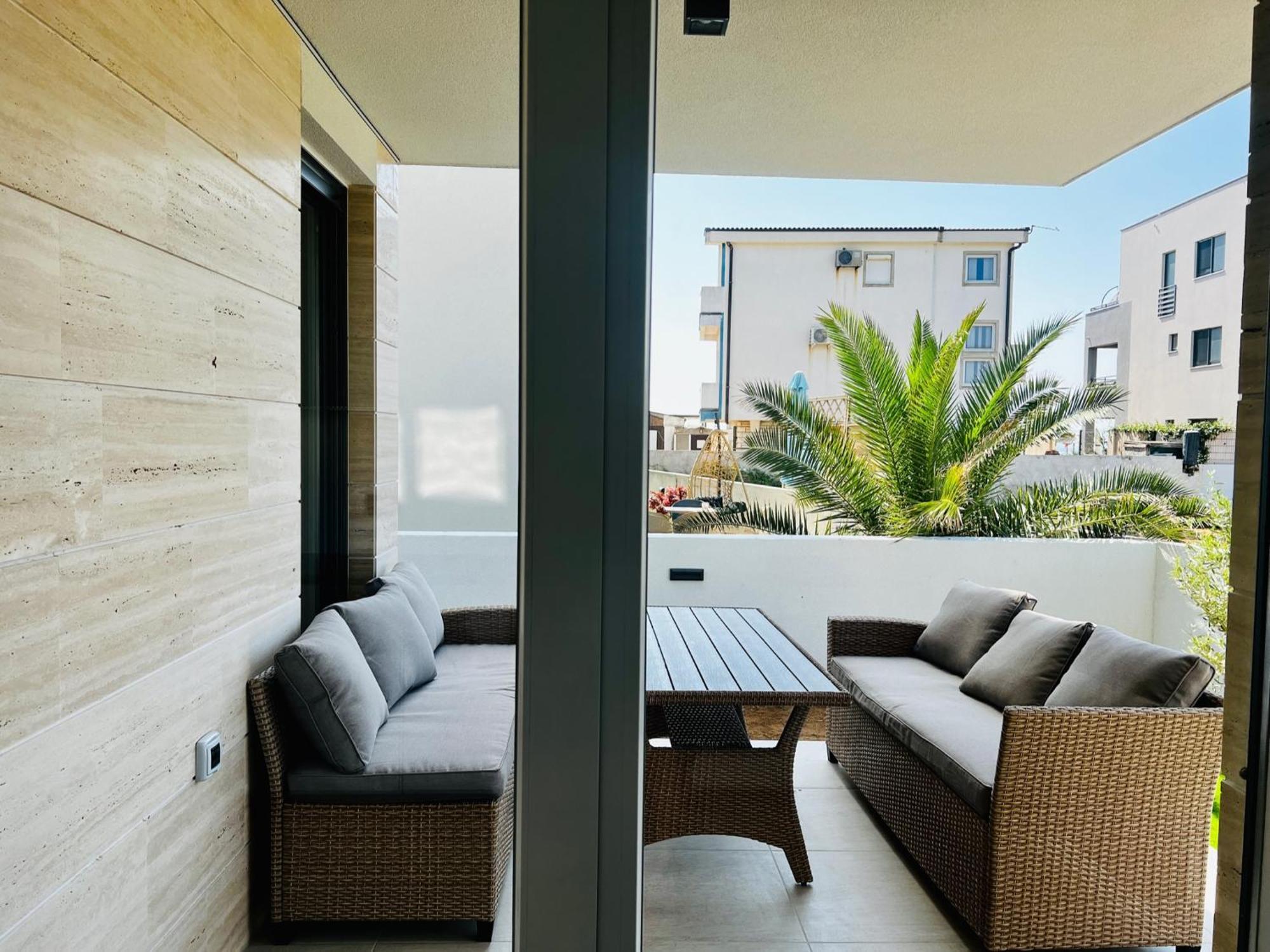 Apartments The Beach Resort Вир Екстер'єр фото