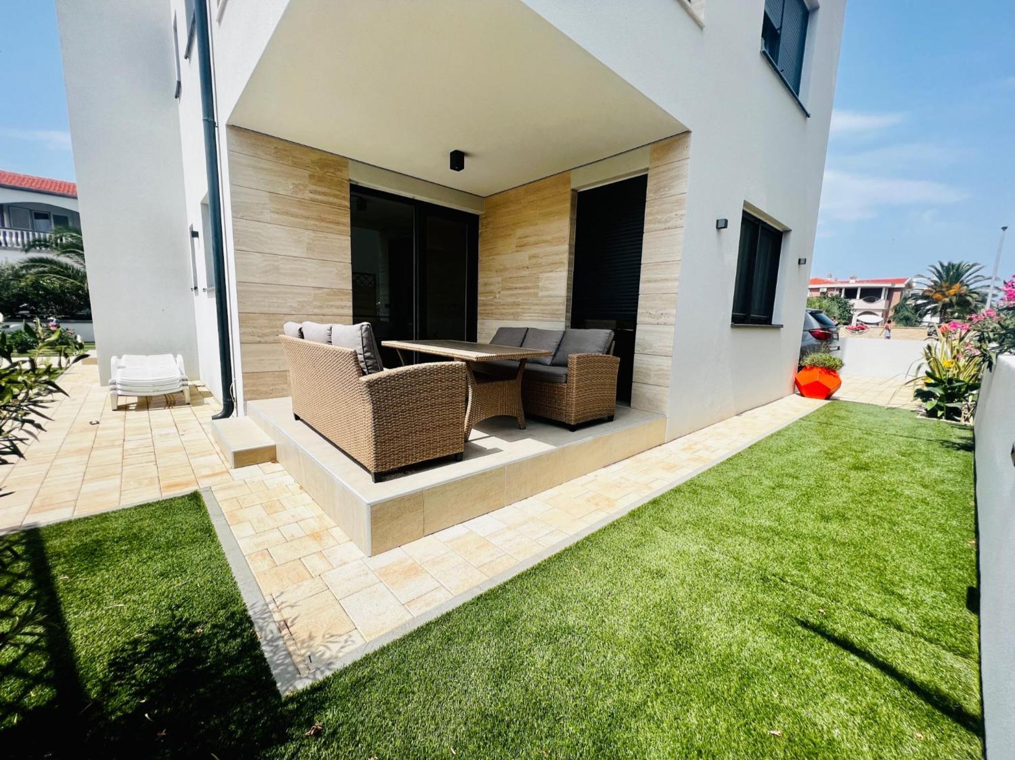 Apartments The Beach Resort Вир Екстер'єр фото